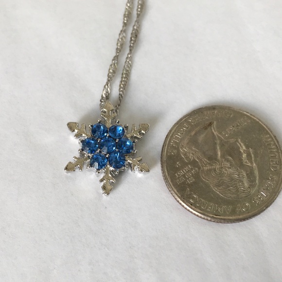 Frozen Ice Snowflake Blue Crystal Necklace - Picture 3 of 7